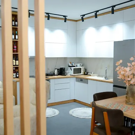 Dream House Enia 1 * שקודר